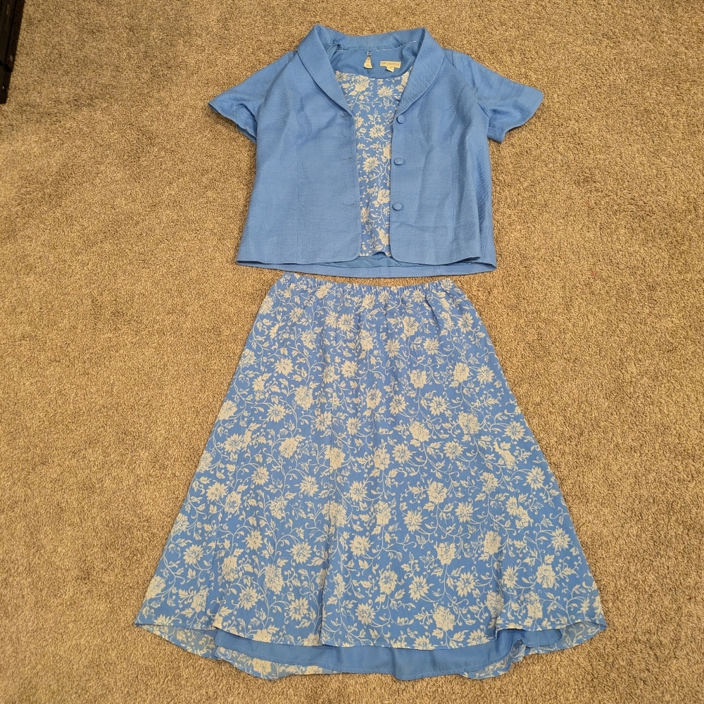 Appleseed's women's light blue 3 piece outfit set blazer, blouse, and skirt